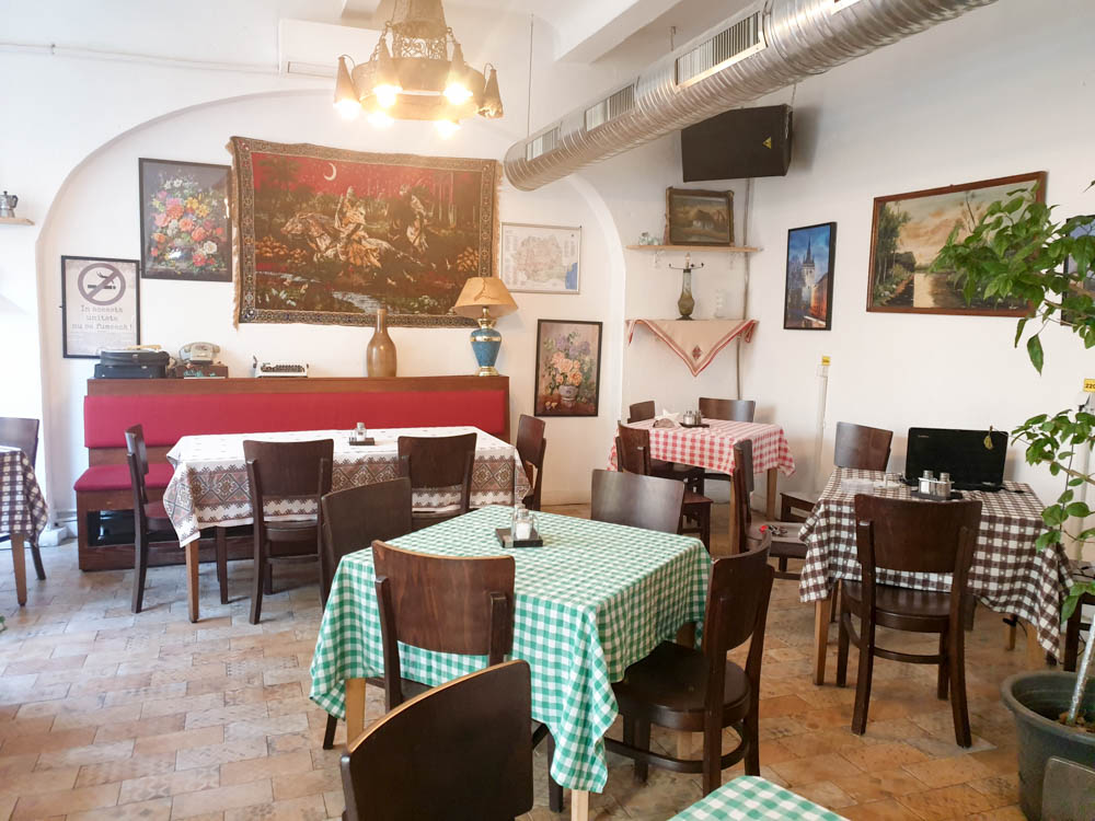 Old Romanian restaurant which serves traditional food in Bucharest