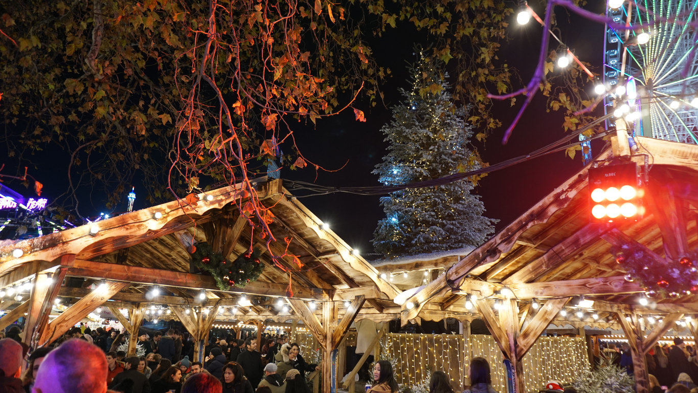 Christmas themed funfair in Hyde Park with attraction rides and a Christmas market.