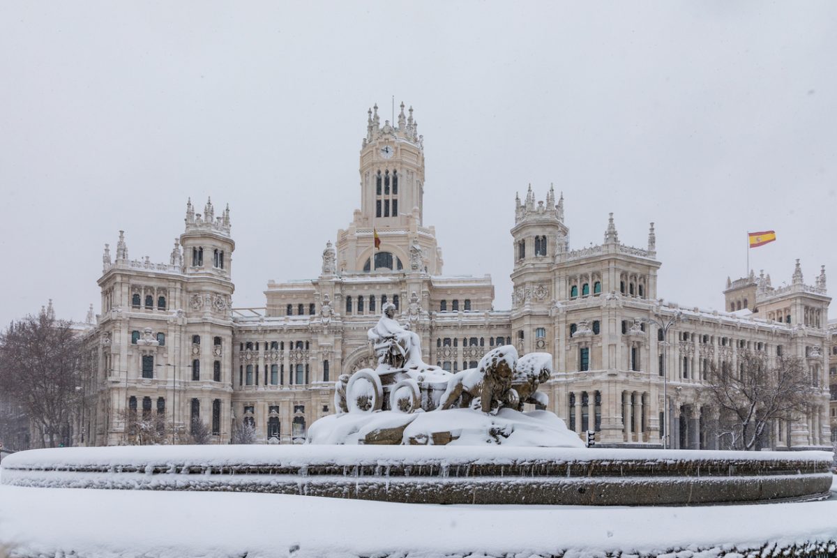 people enjoying the streets of snow, in the city of Madrid, covered by the storm philomena, january 05, 2021 in Madrid