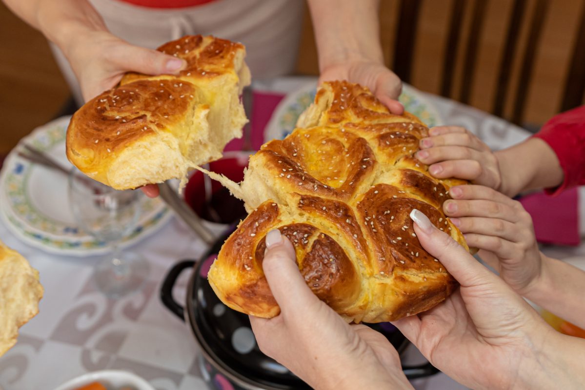 Orthodox custom for Christmas, homemade bread called "česnica"