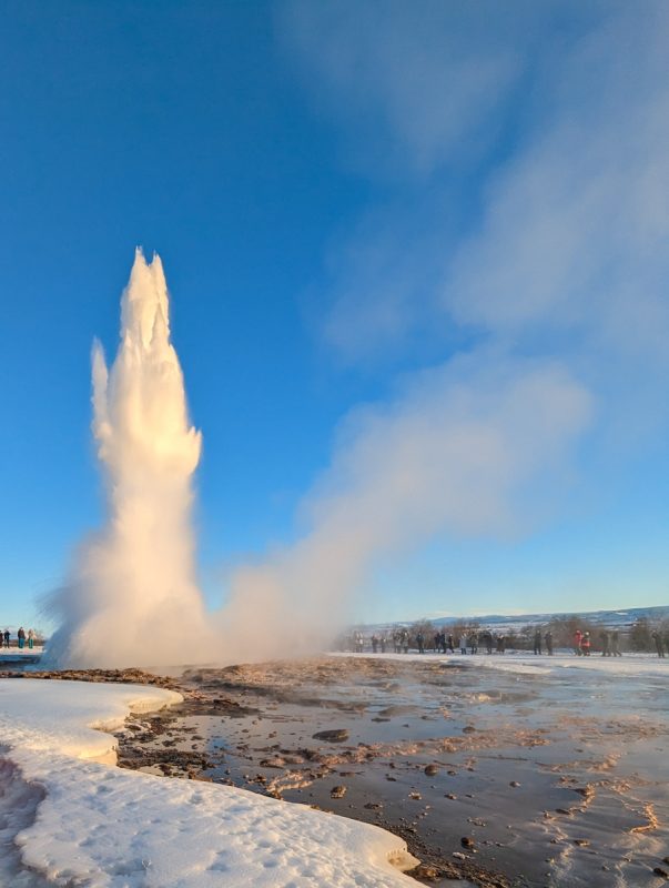 The impressive geysir on Iceland's Golden Circle, erupting into the air
