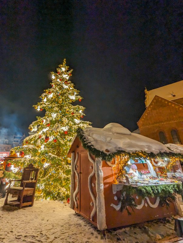 Tree and gingerbread hut at the Riga Christmas Market